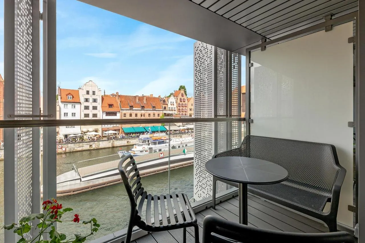 Granaria Premium Riverside & Parking By Downtown Apartments Gdansk